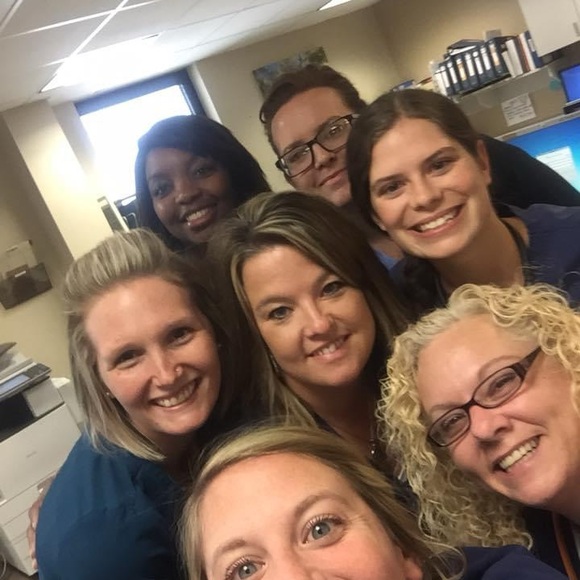 Meet your Posher, Amanda - Picture 4 of 16